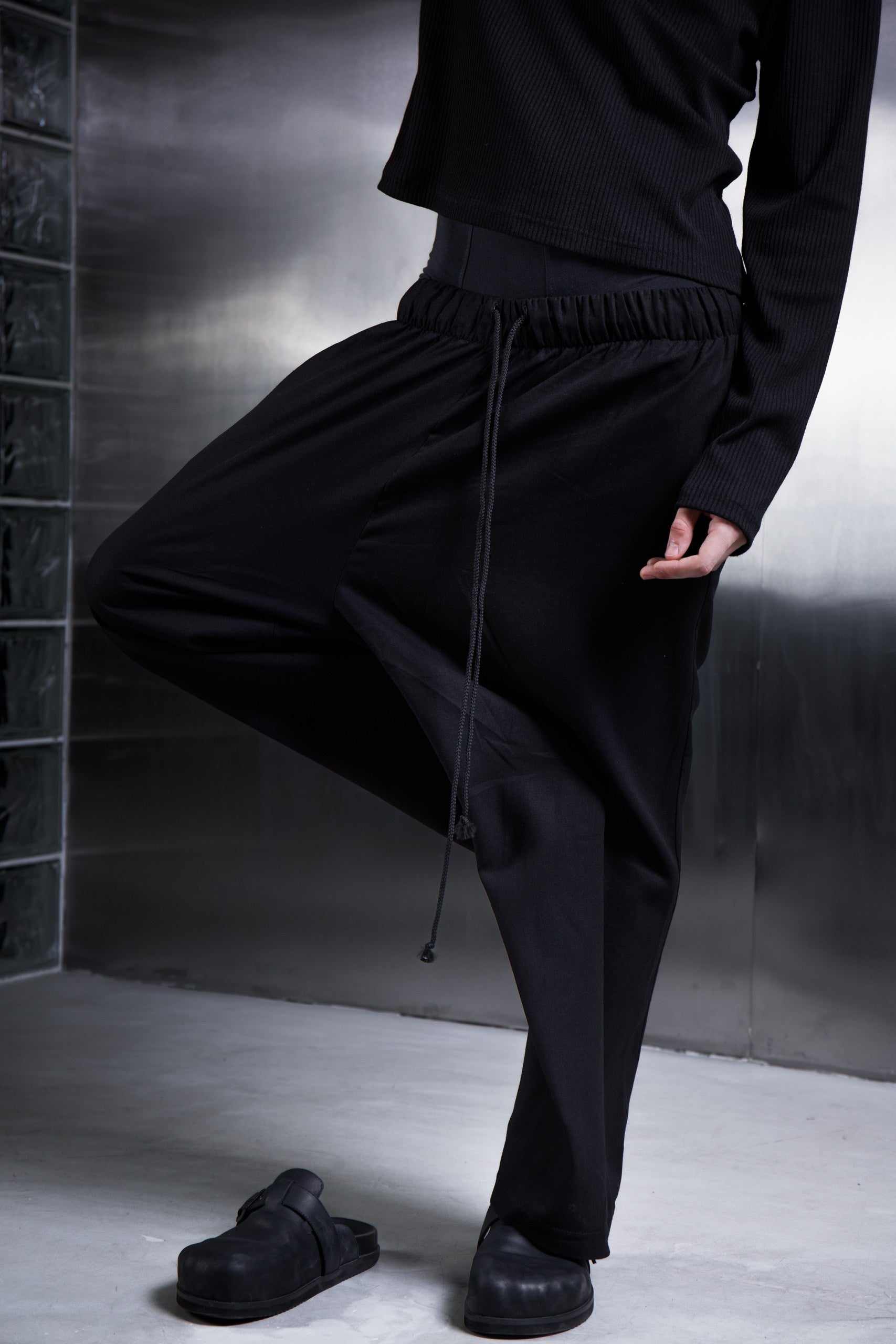BASE linen pants black