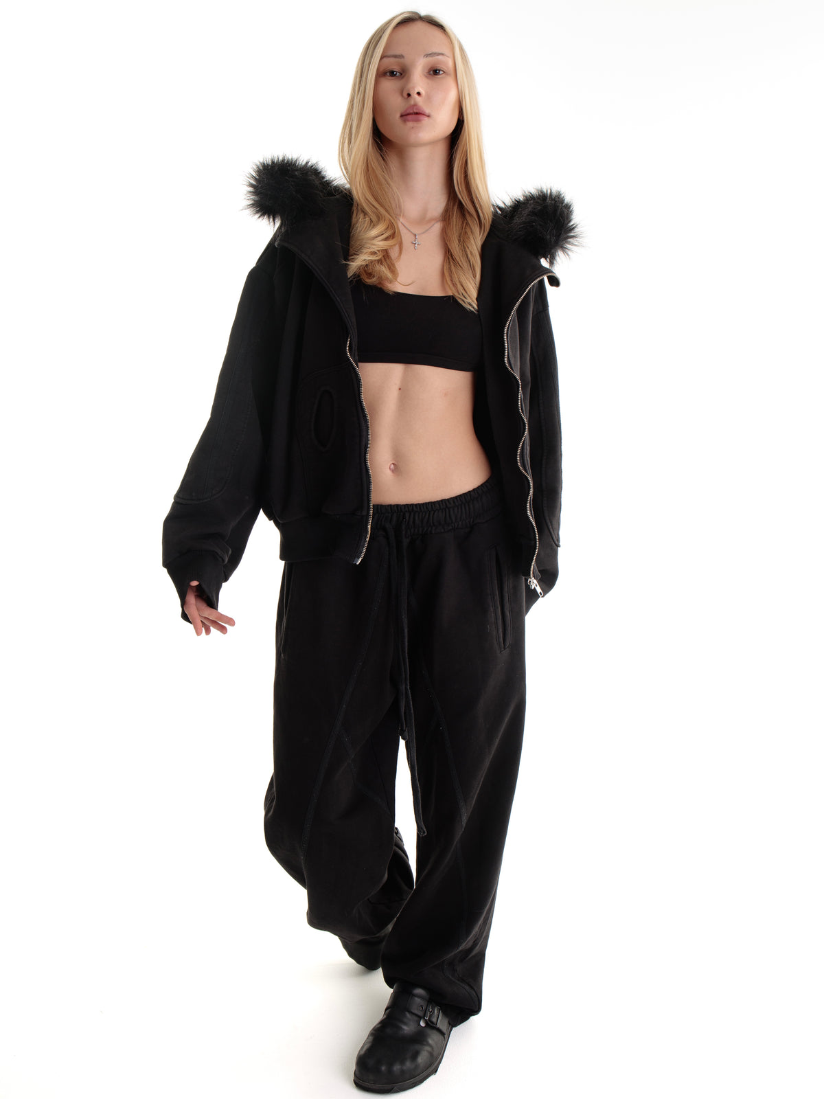 “Dulz” fur zip-hoodie black